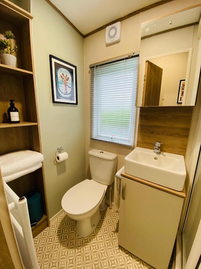 The Sanctuary Holiday Home - Escape The Ordinary Knaresborough Kültér fotó