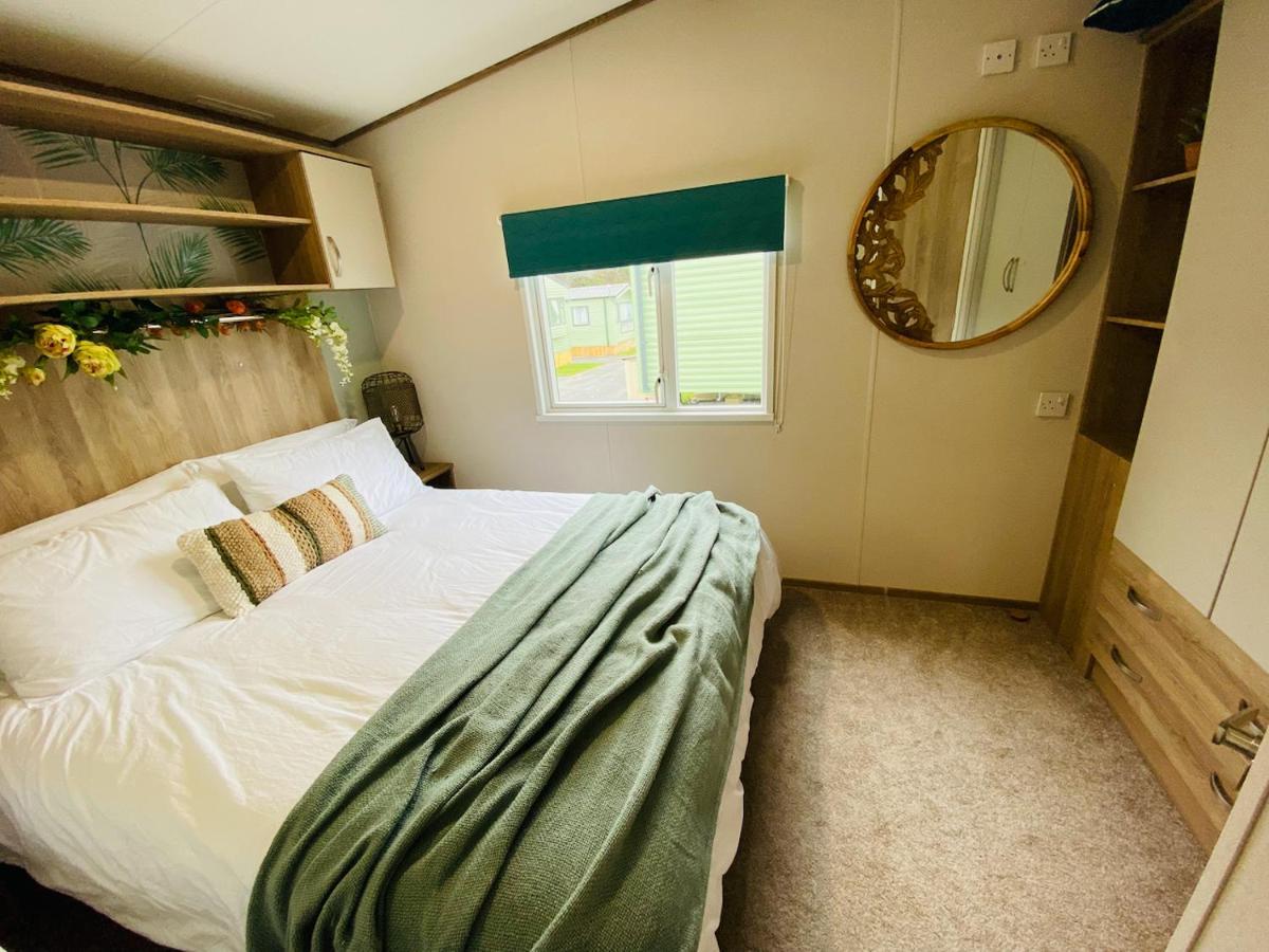 The Sanctuary Holiday Home - Escape The Ordinary Knaresborough Kültér fotó